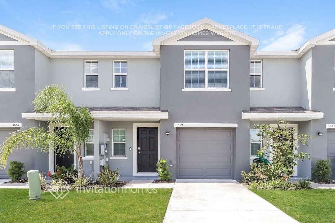3659 Brownsville Pl in Tampa, FL - Foto de edificio