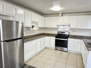 1317 8rd Ave in Oakland, CA - Building Photo - Building Photo