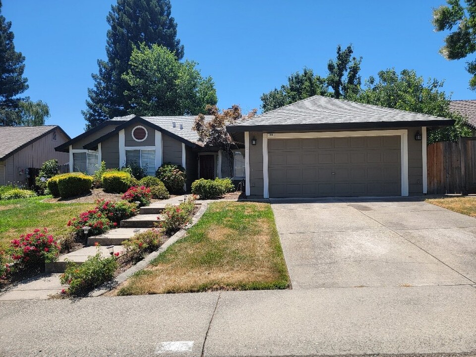 199 Bittercreek Dr in Folsom, CA - Building Photo
