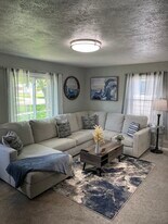 727 Madison St, Unit Front Home in Port Clinton, OH - Building Photo