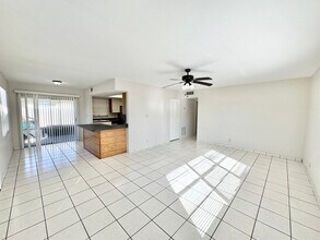 717 99th Ave N in Naples, FL - Building Photo - Building Photo