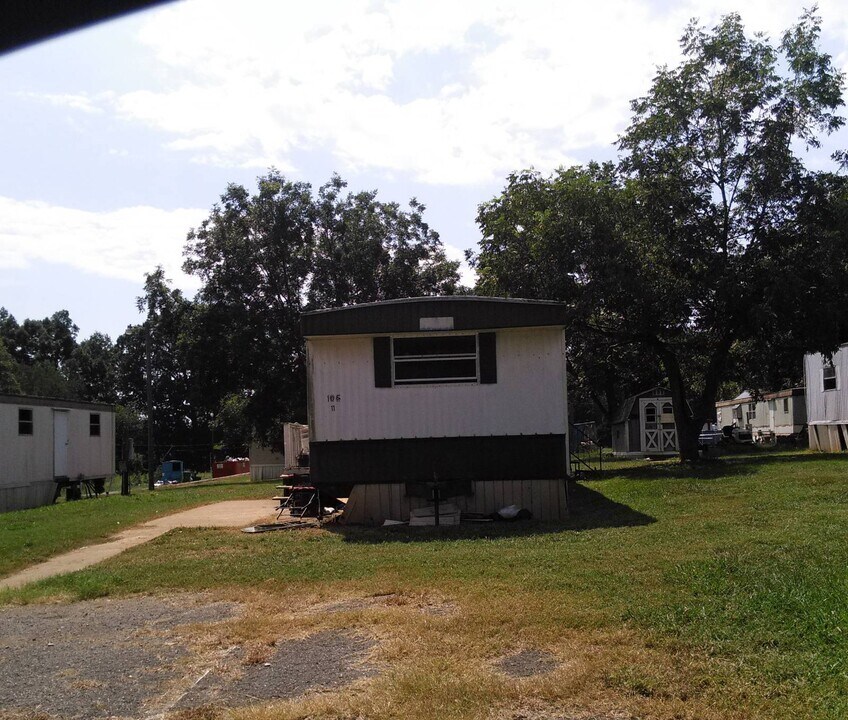 106 Pecan Grove Cir in Gastonia, NC - Building Photo