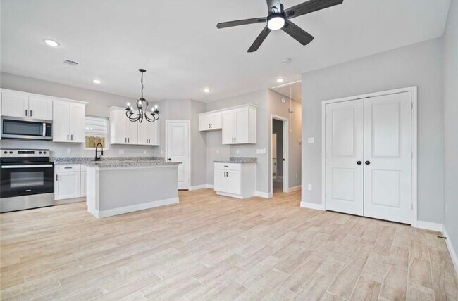8320 Cannon St in Houston, TX - Building Photo - Building Photo
