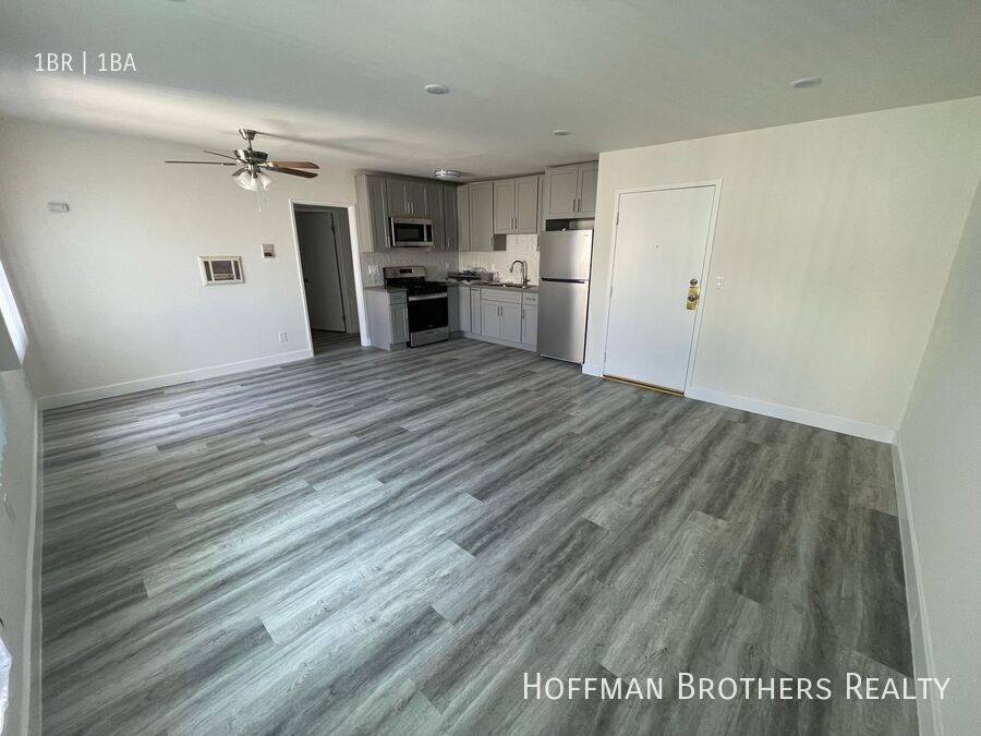 13253 Vanowen St in Los Angeles, CA - Building Photo