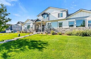 218 E Chestnut St in Windsor, CO - Building Photo