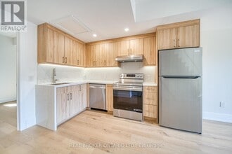 72 Jones Ave in Toronto, ON - Building Photo - Building Photo