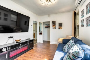 15 Green Ct, Unit ID1301004P in Lodi, NJ - Building Photo