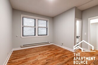 4546 N Damen Ave, Unit 405 in Chicago, IL - Building Photo - Building Photo