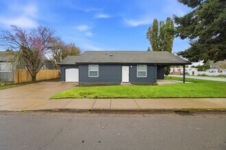 3650 Brooks Ave NE in Keizer, OR - Building Photo - Building Photo