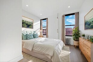 165 First Avenue in New York, NY - Building Photo