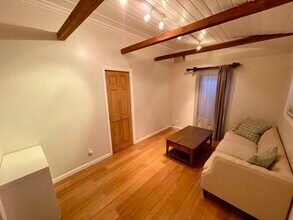 1229 23rd St, Unit Cottage in Santa Monica, CA - Foto de edificio - Building Photo