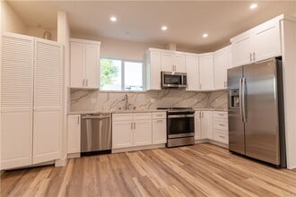 12942 Oberlin St in Sylmar, CA - Building Photo - Building Photo