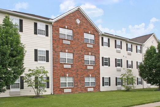 Swan Cove Apartments in Toledo, OH - Building Photo