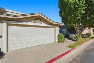 18002 N 12th St in Phoenix, AZ - Building Photo - Building Photo