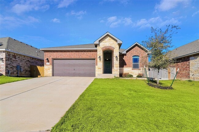 205 Scenic Hills Cir in Georgetown, TX - Building Photo - Building Photo