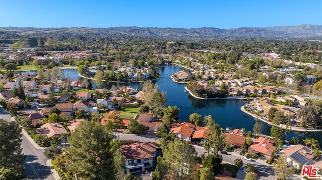23136 Park Contessa in Calabasas, CA - Building Photo - Building Photo