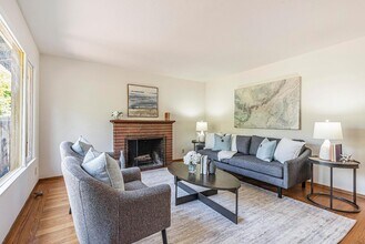 1994 Menalto Ave in Menlo Park, CA - Building Photo - Building Photo