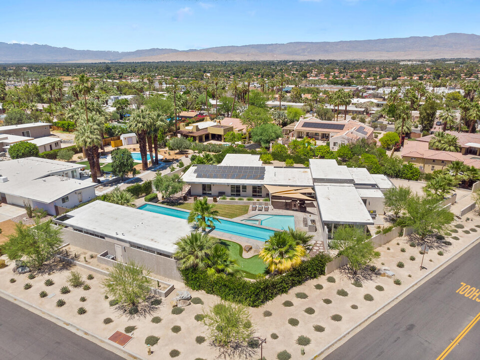 42055 Indian Trail in Rancho Mirage, CA - Building Photo