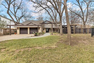 6702 Elfland Dr in Austin, TX - Building Photo - Building Photo
