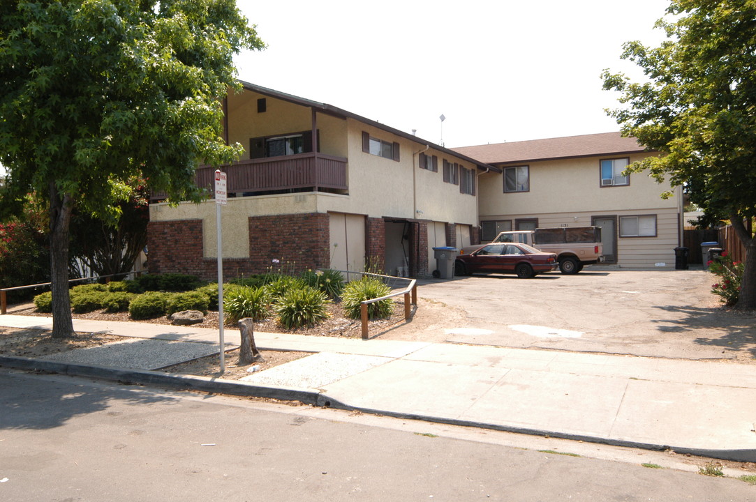 1131 Oakmont Dr in San Jose, CA - Building Photo