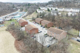 Meadow View Apartments in Greensburg, PA - Building Photo - Building Photo