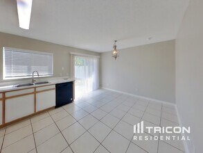 13235 Prestwick Creek Dr in Riverview, FL - Foto de edificio - Building Photo