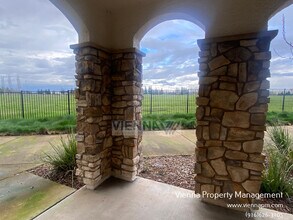 3301 Leiper Loop in Lincoln, CA - Building Photo - Building Photo