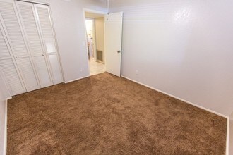 1905 E University Dr-Unit -# 129 in Tempe, AZ - Building Photo - Building Photo