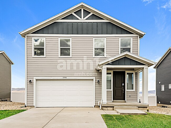 property at 1256 W Mahogany St