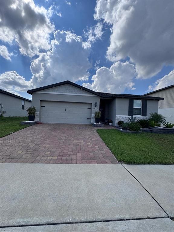1424 Saguaro St in Davenport, FL - Building Photo - Building Photo