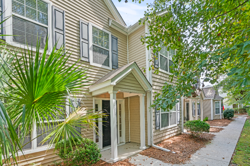 1003 Island View Ct in Charleston, SC - Building Photo