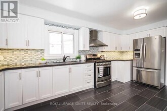 753 Morrish Rd in Toronto, ON - Building Photo - Building Photo