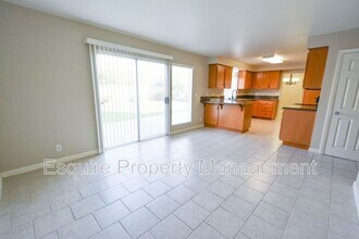 1170 Novato Dr in Oxnard, CA - Building Photo - Building Photo