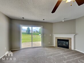 2016 Hickoryleaf Ln in Raymore, MO - Building Photo - Building Photo