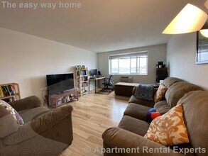 94 Beacon St, Unit #66 in Somerville, MA - Building Photo - Building Photo