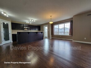 6035-6034 4 Ave SW in Edmonton, AB - Building Photo - Building Photo