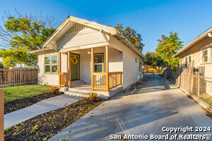 815 Steves Ave in San Antonio, TX - Building Photo