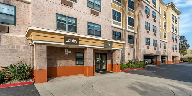 Extended Stay America Premier Suites in Belmont, CA - Building Photo - Building Photo