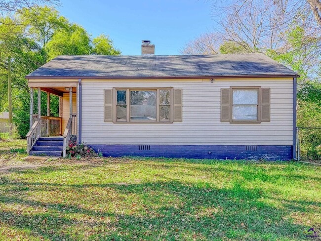 property at 607 McArthur Blvd