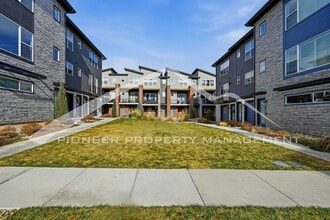 7849 W 43rd Pl in Wheat Ridge, CO - Building Photo - Building Photo