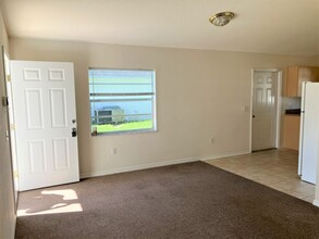 38645 Rose Ln in Zephyrhills, FL - Building Photo - Building Photo