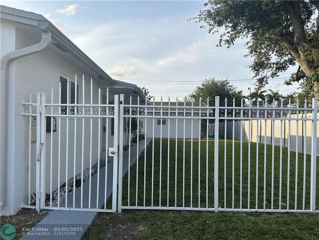 property at 6109 SW 30th St