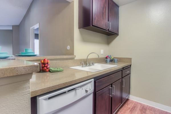 Chatsworth Pointe Apartment Homes in Canoga Park, CA - Building Photo - Building Photo