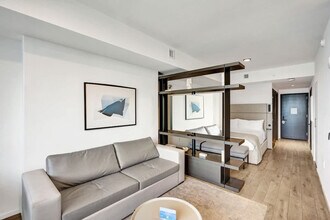 398 NE 5th St, Unit SI ID1504043P in Miami, FL - Building Photo - Building Photo