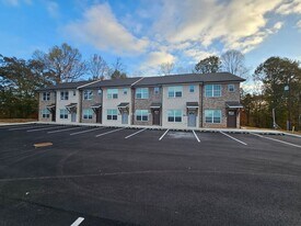 5200 Oak Pt Ct in Cookeville, TN - Building Photo