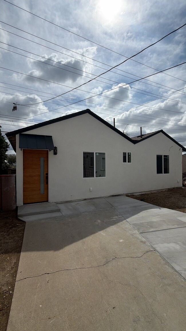 property at 4104 N Morada Ave