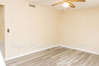 7808 Holiday Hills Cir in Chattanooga, TN - Building Photo - Building Photo
