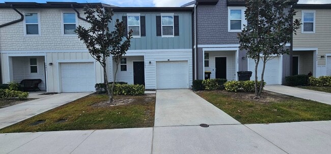 1045 Appleton St in Davenport, FL - Building Photo - Building Photo