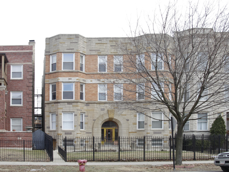 4021 N Kenmore Ave in Chicago, IL - Building Photo