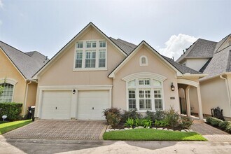 1107 Ridgecrossing Ln in Houston, TX - Foto de edificio - Building Photo